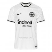 Camisola Eintracht Frankfurt 1º 2022-2023